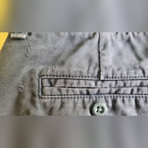 J Crew womens Boyfriend shorts, broken in - Picture 11 of 14